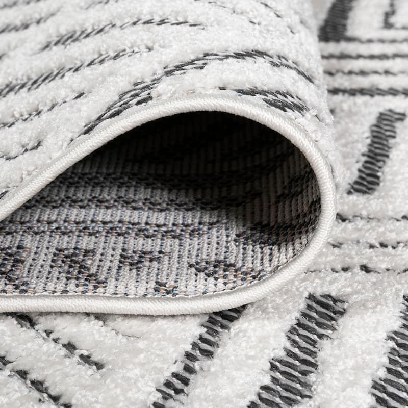 JONATHAN Y Aylan High-Low Pile Art Deco Geometric Indoor/Outdoor Area Rug