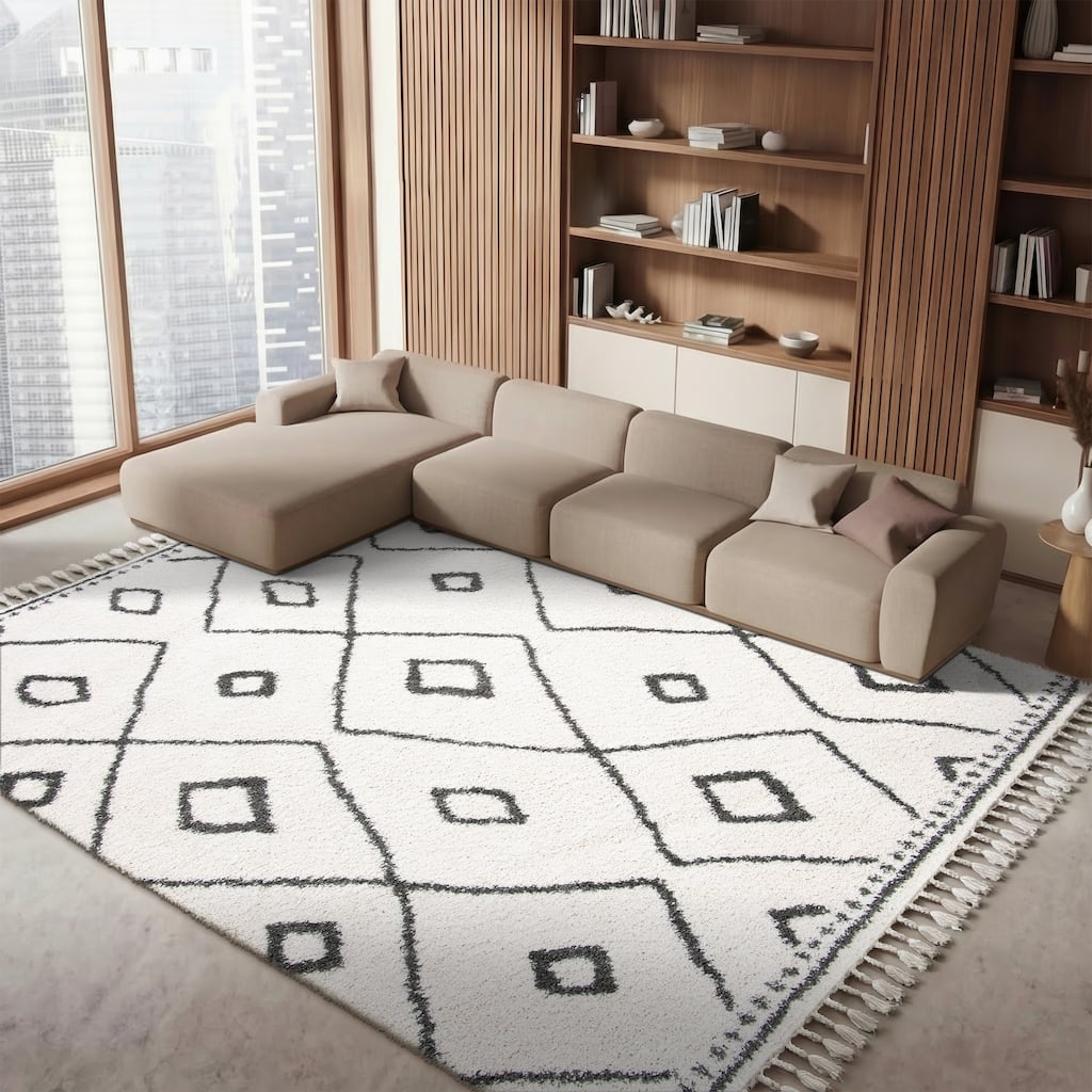 SAFAVIEH Moroccan Fringe Shag Dagny 2-inch Thick Rug