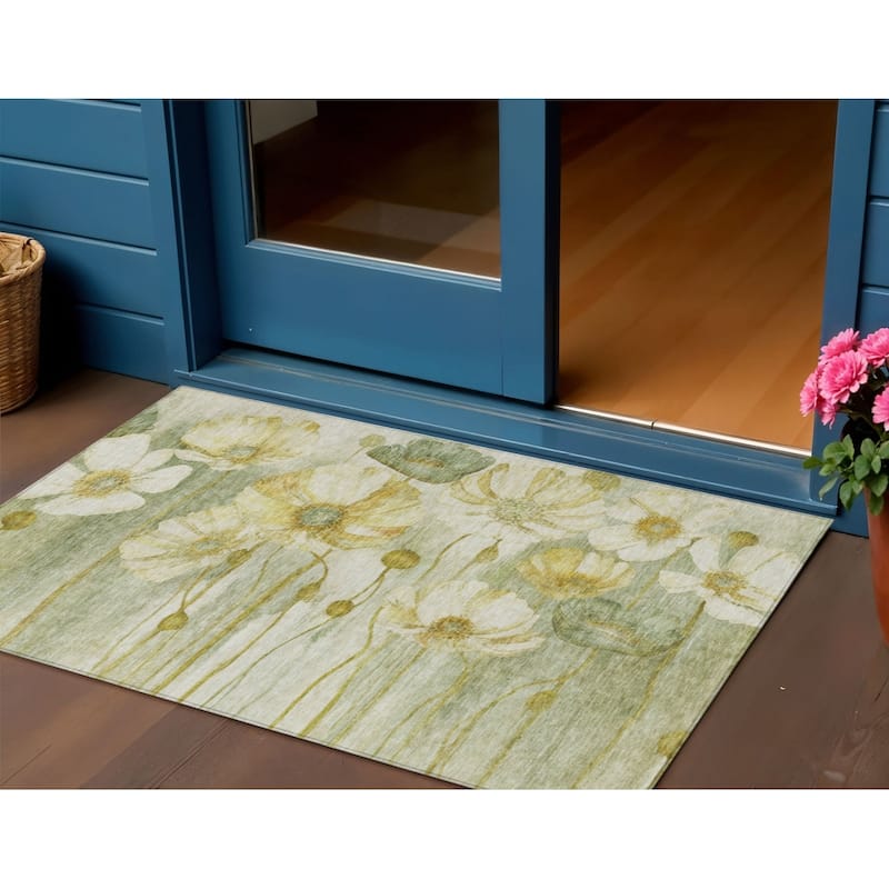 HomeRoots Floral Transitional Rectangle Outdoor Rug - 3' x 5'