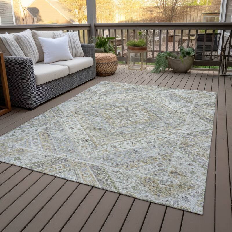 Machine Washable Indoor/Outdoor Traditional Ali Chantille Rug