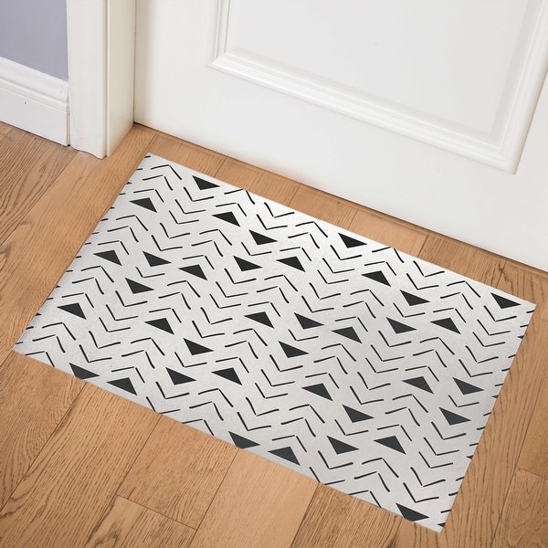 https://ak1.ostkcdn.com/images/products/is/images/direct/ed5703fa165ba079ead26d24fd555b16d5008c28/MUD-CLOTH-CREAM-AND-BLACK-Indoor-Floor-Mat-By-Kavka-Designs.jpg?impolicy=medium