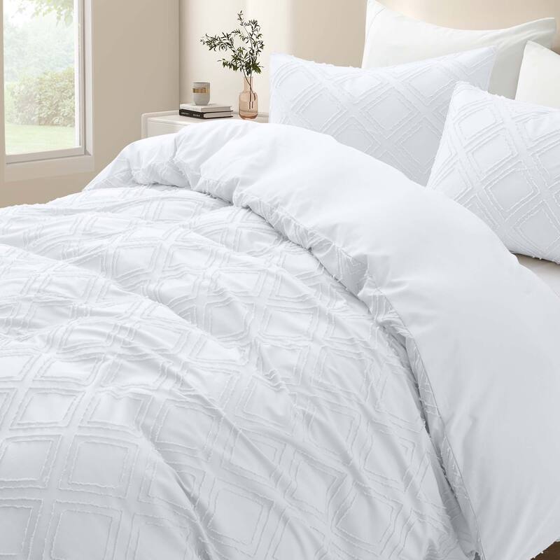 Tufted Clipped Jacquard Geometric Oversized Duvet Cover & Pillowcase Set