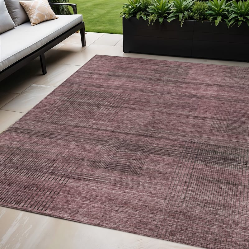 HomeRoots Striped Transitional Rectangle Outdoor Rug - 5' X 8'