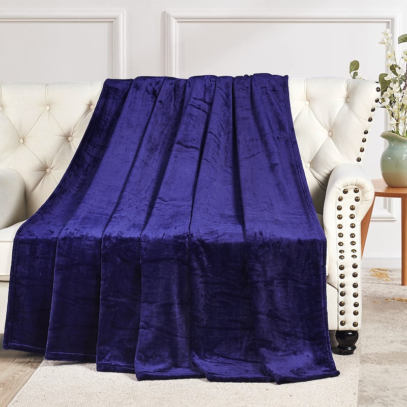 Christmas Solid Flannel Fleece Throw Blanket