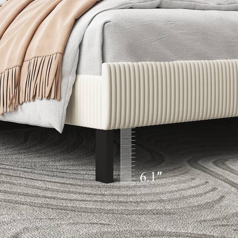 King Bed Frame With A Bandaged Headboard Is Stable And Easy To Assemble, And The Style Is Simple And Elegant