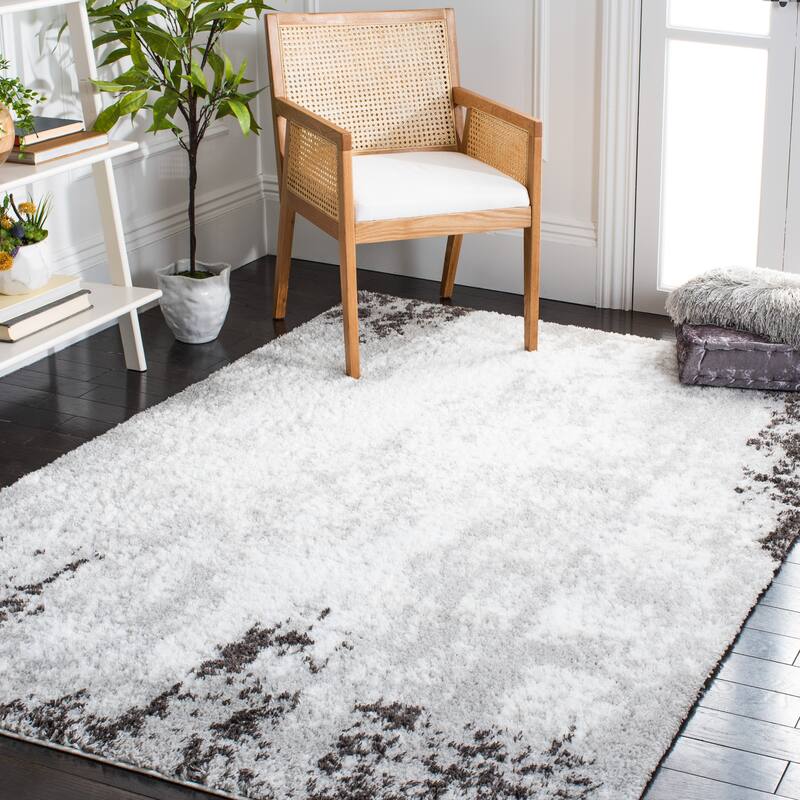 SAFAVIEH Berber Shag Anneli Modern 1.25-inch Thick Rug - 5'5" x 7'7" - Light Grey/Dark Grey