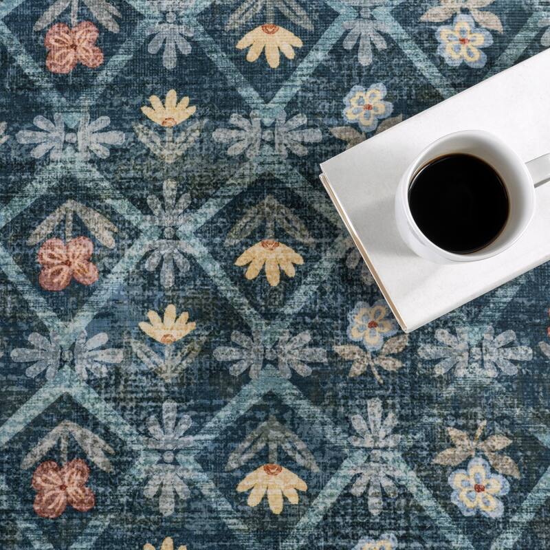 Nuloom Valley Floral Washable Area Rug