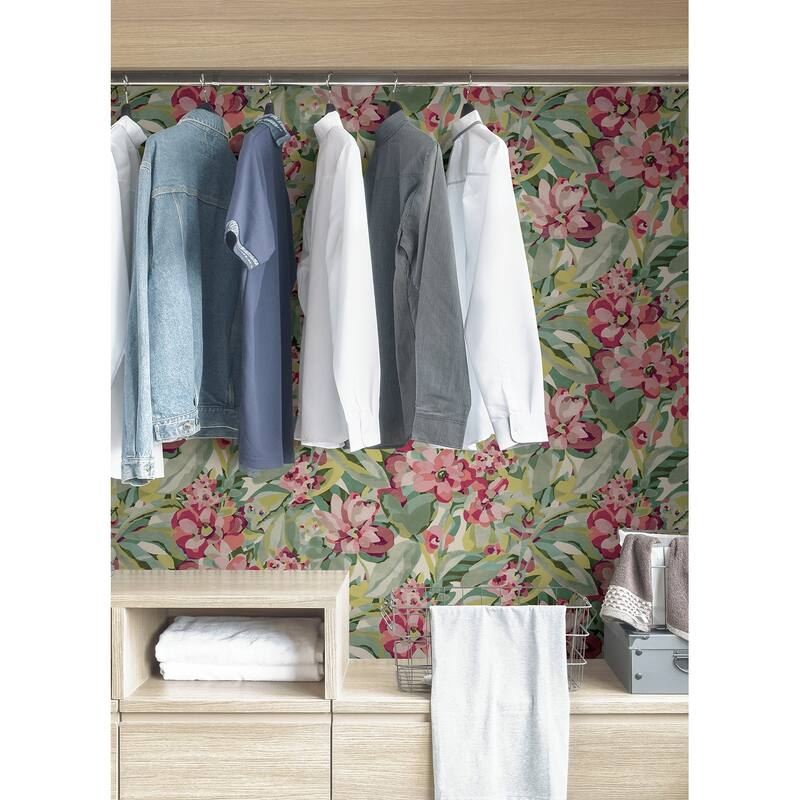 Caroline et Bettina Wine Belles Fleurs Peel & Stick Wallpaper