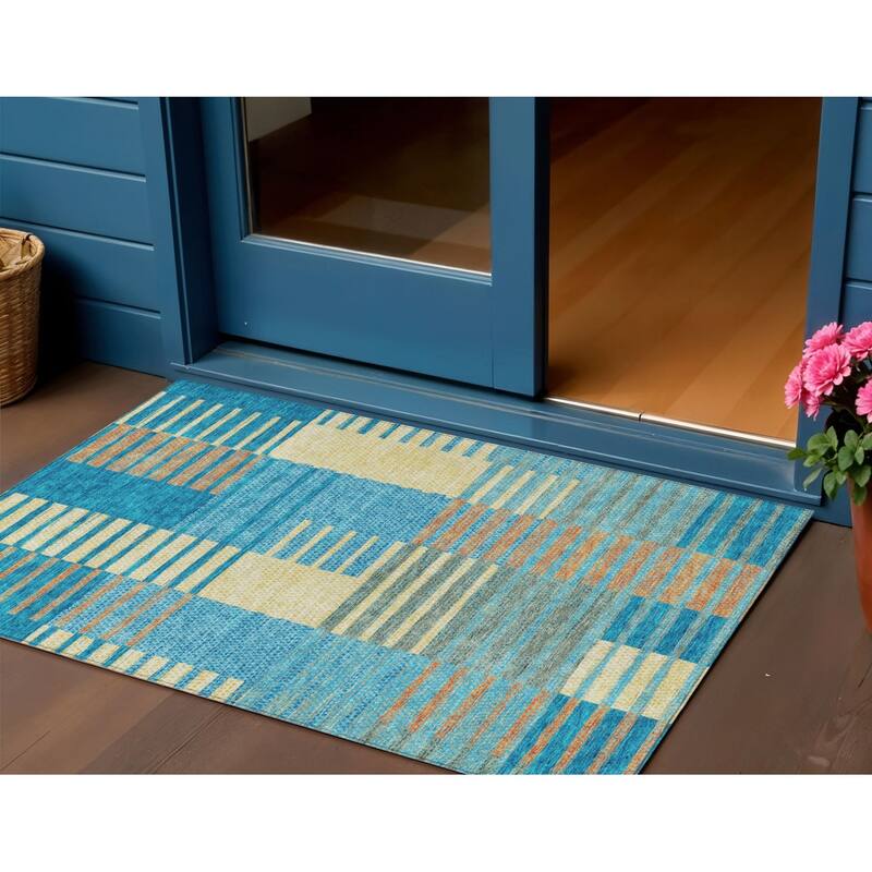 HomeRoots Striped Modern Rectangle Outdoor Rug - 3' x 5'