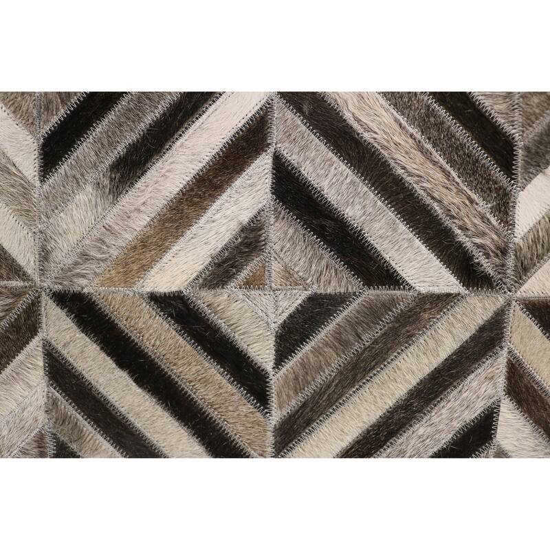 Home&Manor Almeria 16" Cowhide Leather Cube Pouf