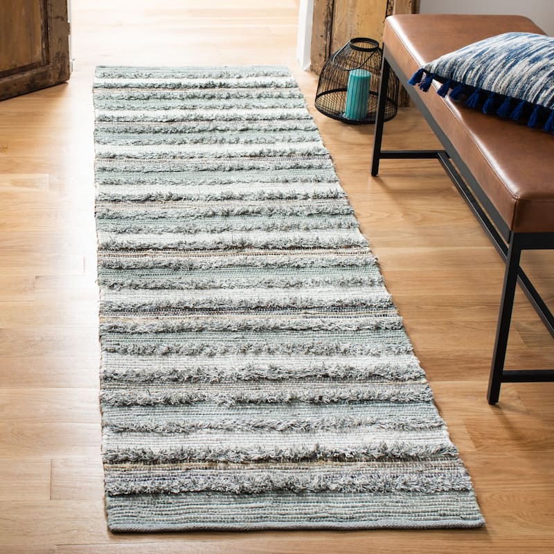 SAFAVIEH Handmade Flatweave Montauk Mridalini Casual Cotton Rug - 2'3" x 8' Runner - Grey/Multi