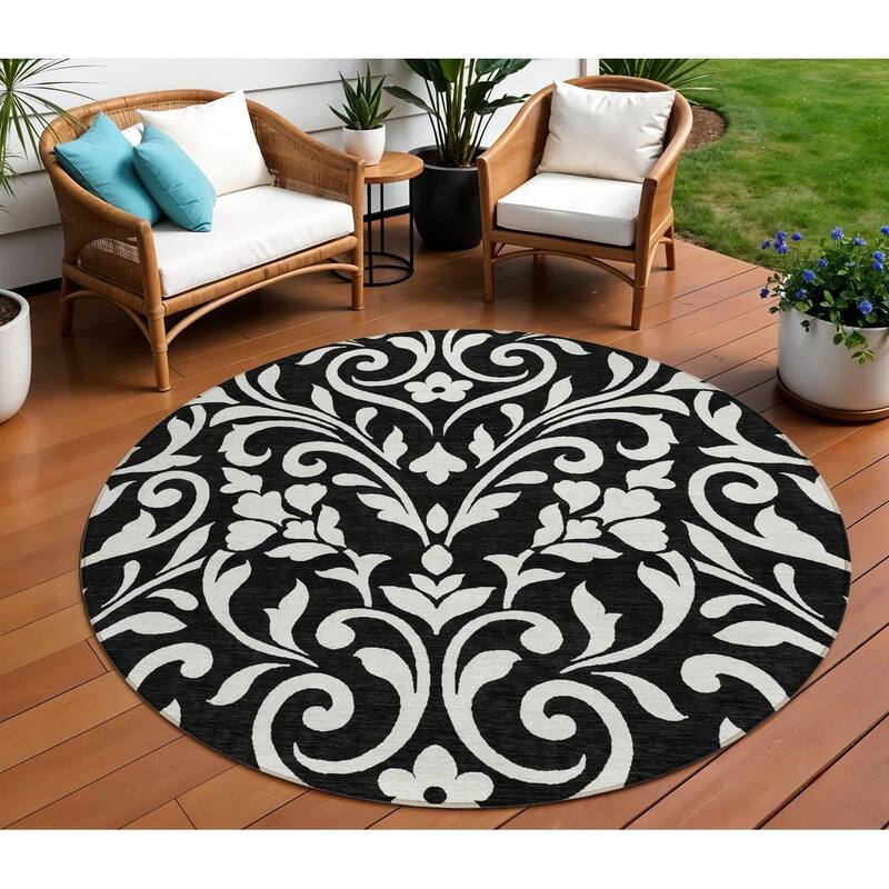 HomeRoots Floral Transitional Rectangle Outdoor Rug - 8' Round