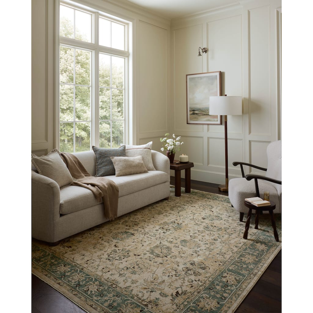Alexander Home Bessera Traditional Area Rug