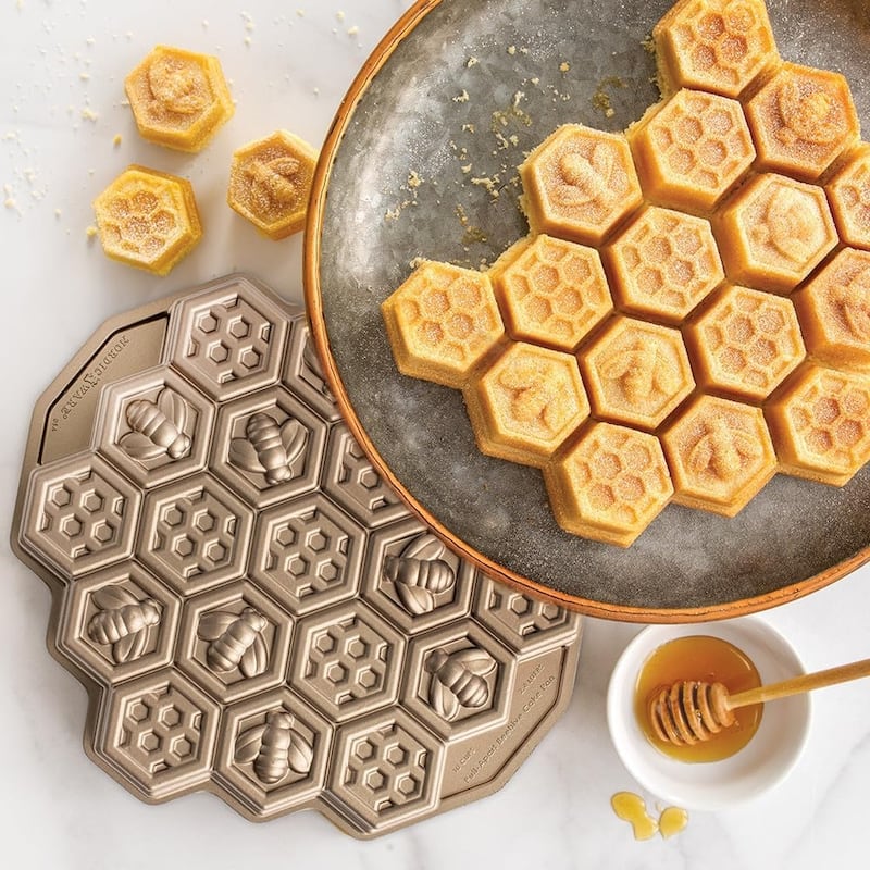 Nordic Ware Honeycomb Pull-Apart Cake Pan