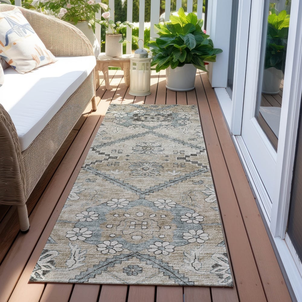 Machine Washable Indoor/ Outdoor Chantille Tribal Garden Rug