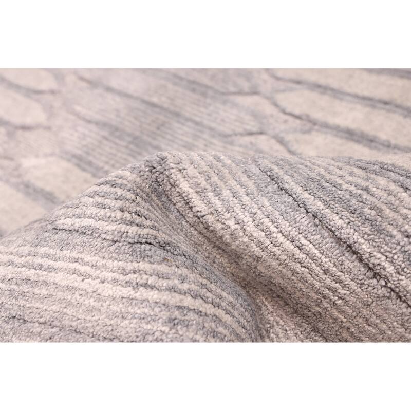 ECARPETGALLERY Hand Loomed Elysian Grey Silk Rug - 6'7 x 9'11