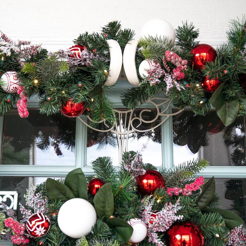Village Lighting 24 in. Wreath - Nordic