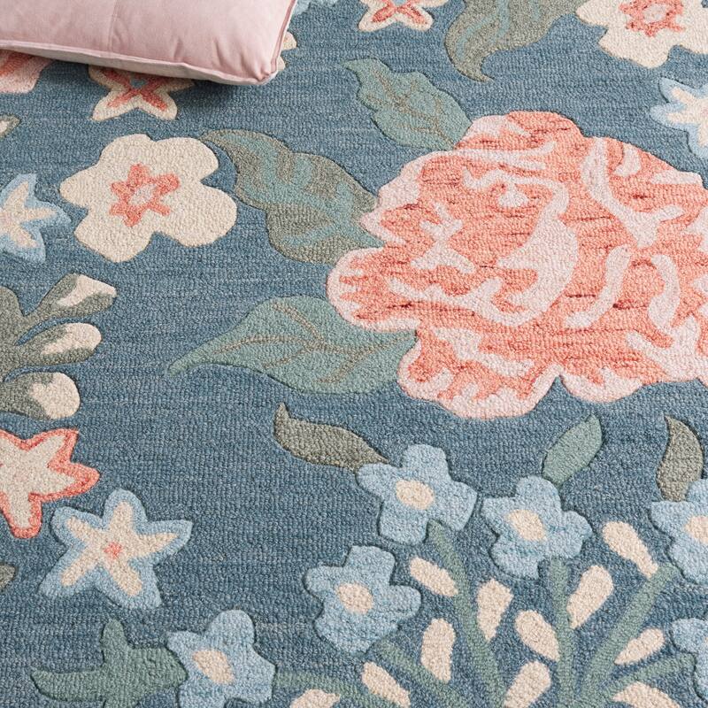 SAFAVIEH Handmade Jardin Pigi Floral Wool Rug