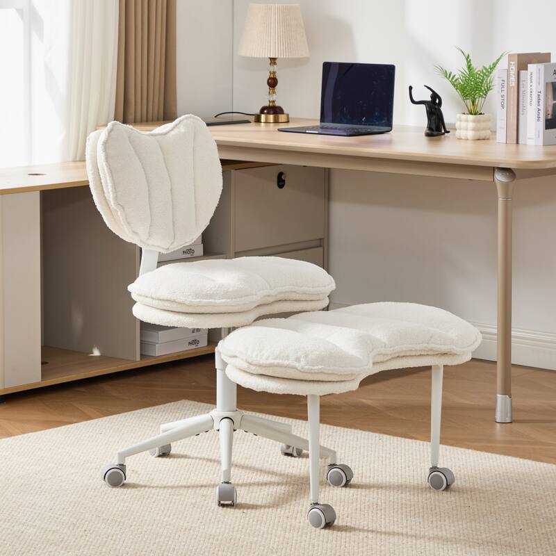 Roomfitters Sherpa Office Chair with Heart Shaped Back and Adjustable Height, Cute Aesthetic Swivel Desk Chair, Ivory