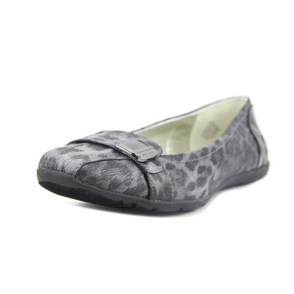 anne klein gray flats