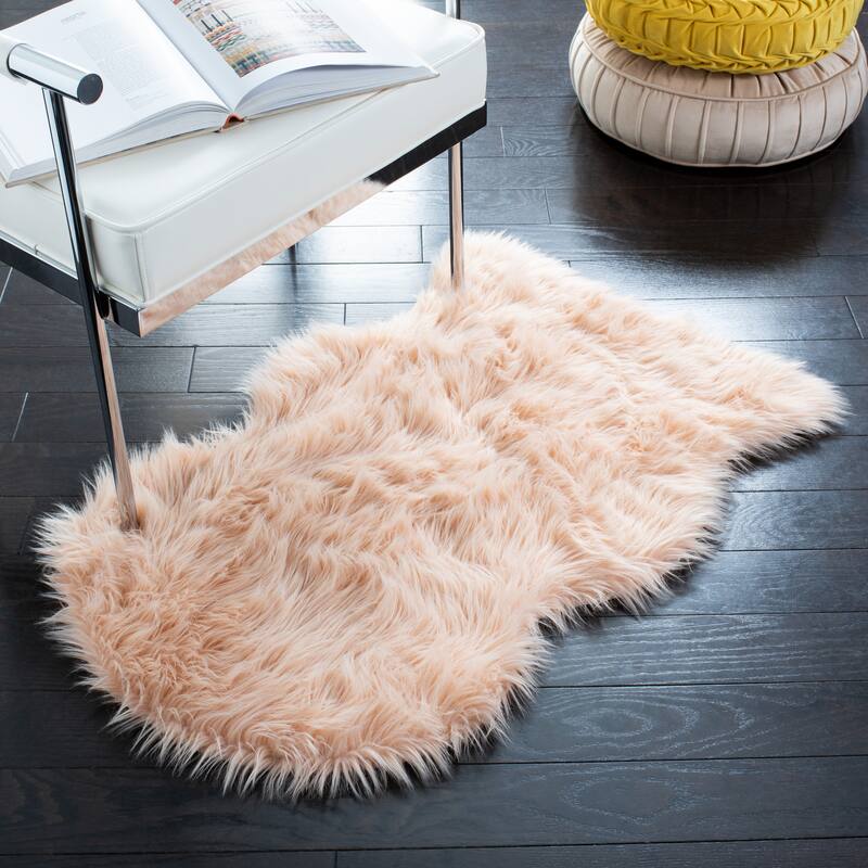 SAFAVIEH Faux Sheep Skin Shona 2.4-inch Thick Rug - 2' x 3' - Light Pink