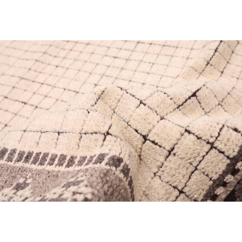 ECARPETGALLERY Hand-knotted Tangier Cream Wool Rug - 5'2 x 8'3