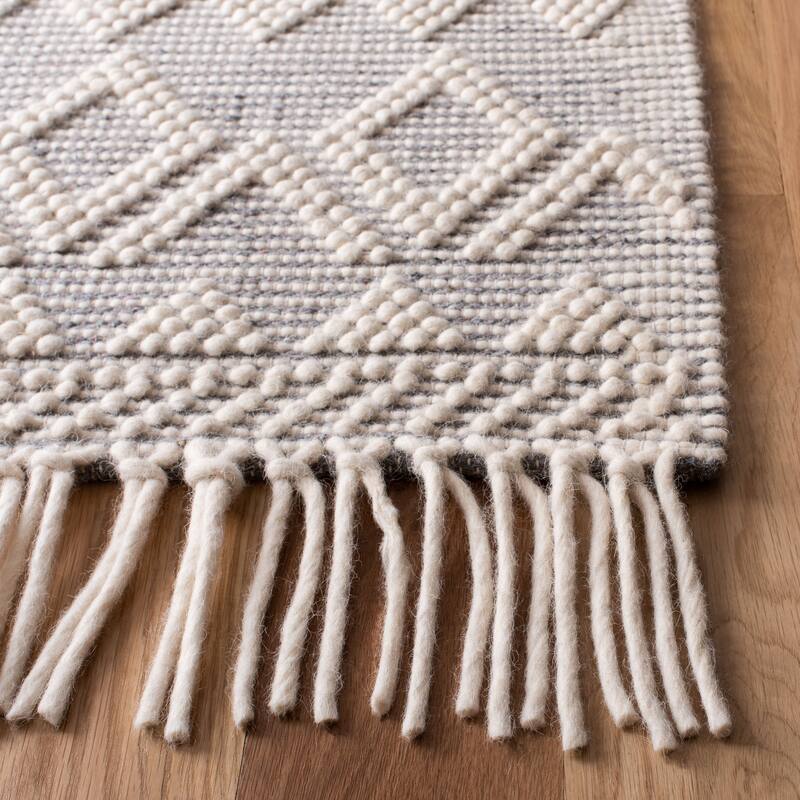 SAFAVIEH, Handmade Natura Vasilka Stripe Wool Rug