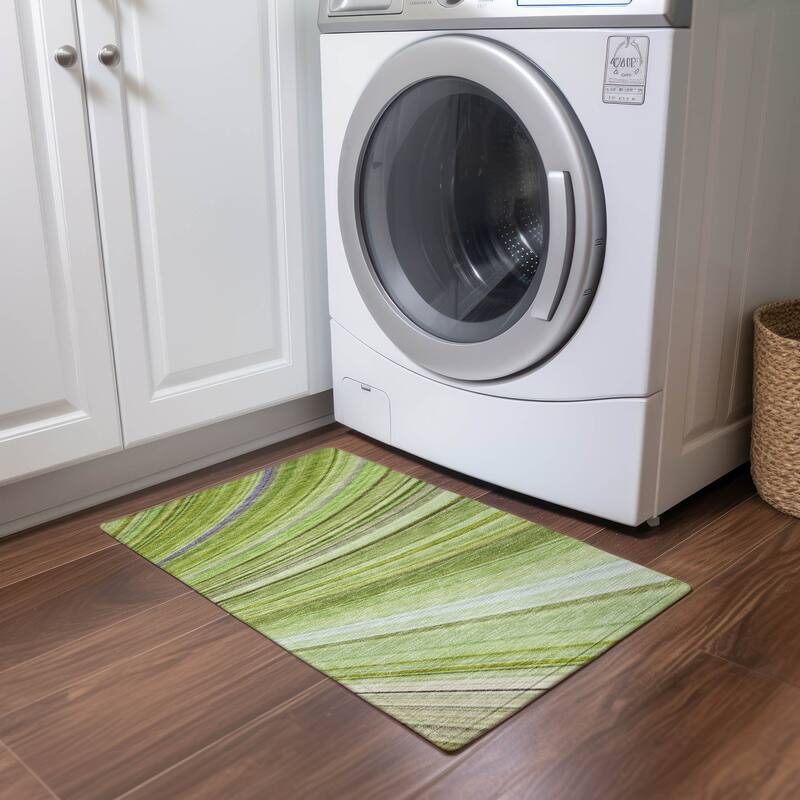 Machine Washable Indoor/ Outdoor Chantille Modern Burst Rug - Aloe - 1'8" x 2'6"