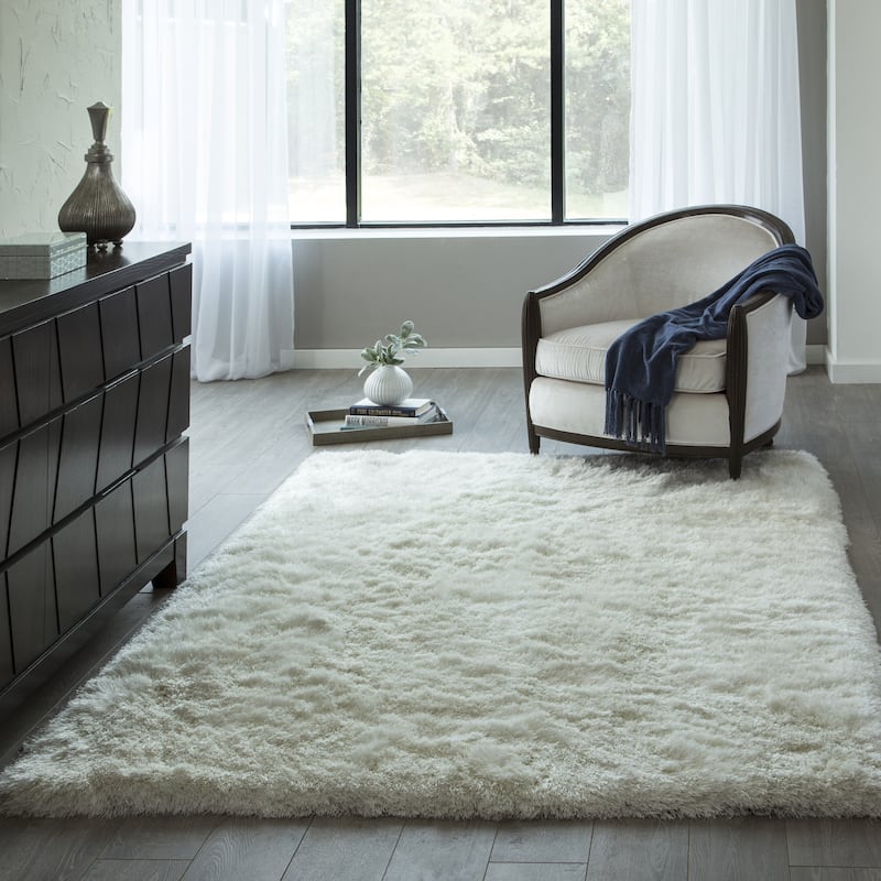 Momeni Enchanted Shag Polyester Contemporary Solid Shag Rug