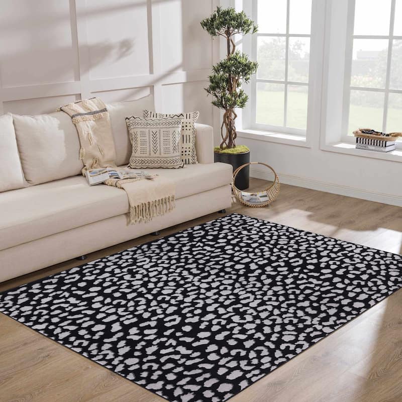 Dream Collection Animal Print Moroccan Motif Black and Grey Rug