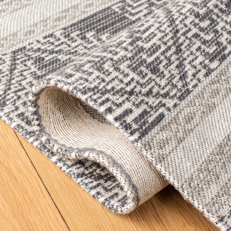 SAFAVIEH Handmade Classic Vintage Suhasini Rug