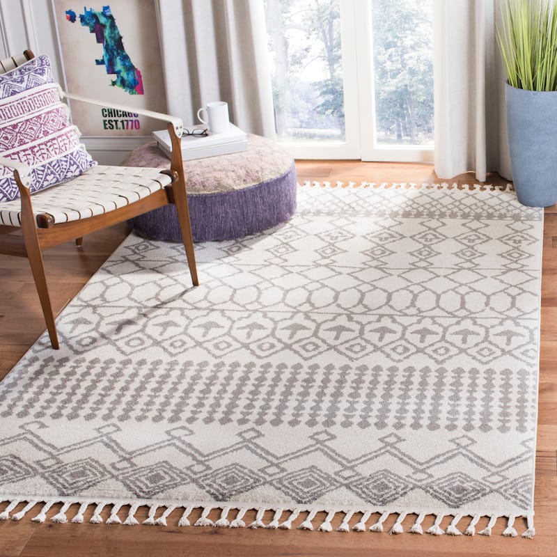 SAFAVIEH Kasbah Mihoko Moroccan Tassel Rug - 5' x 8' - Ivory/Grey