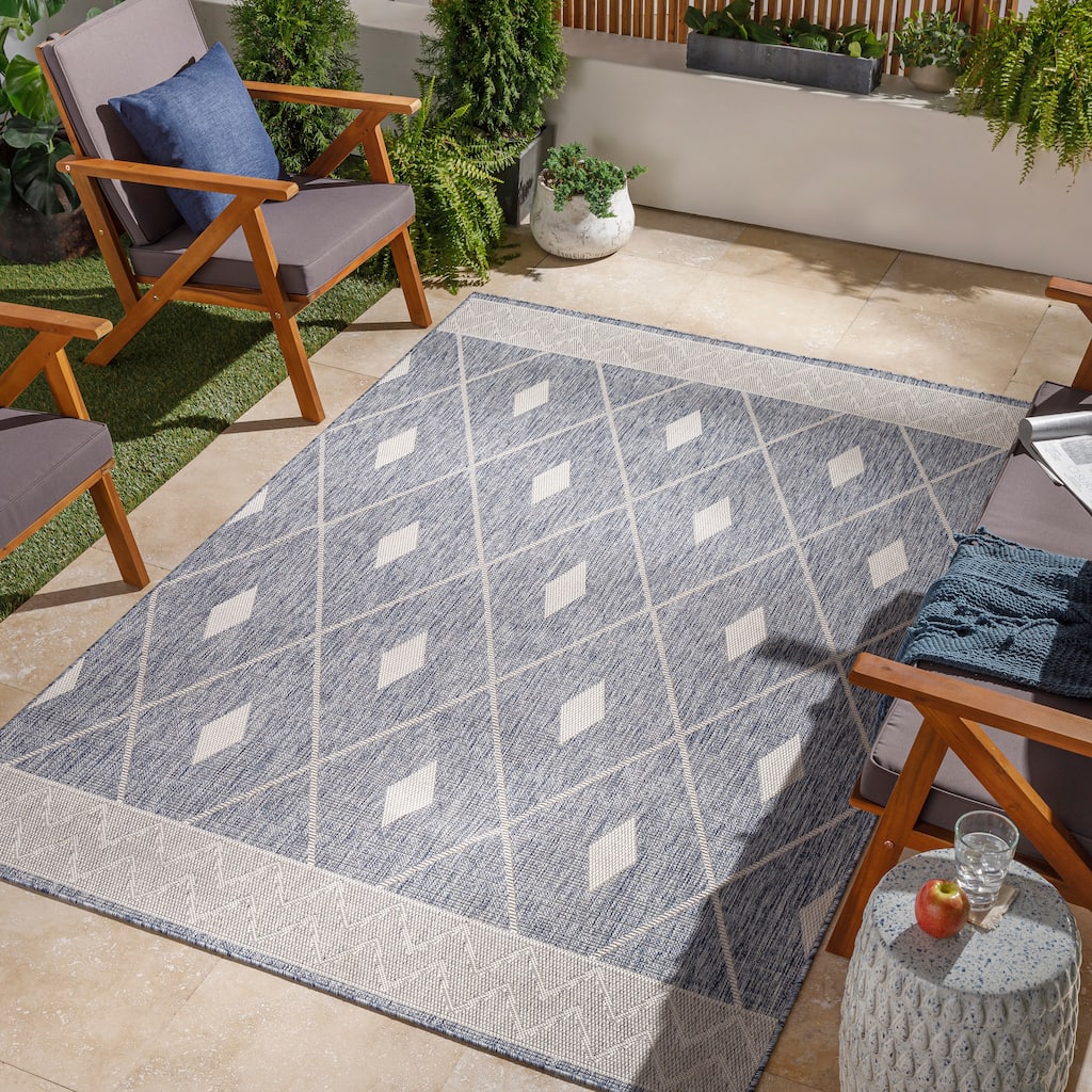 Livabliss Lunada Casual Moroccan Indoor/ Outdoor Area Rug