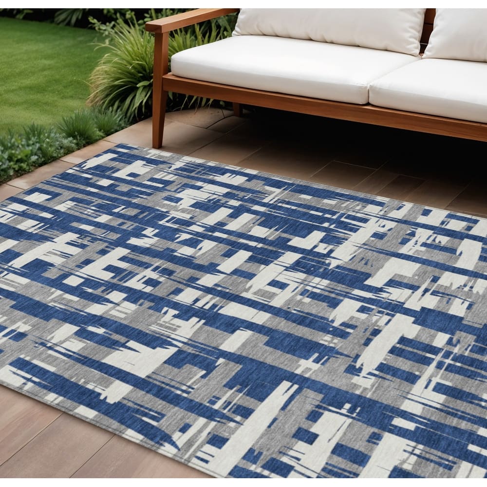 HomeRoots Striped Transitional Rectangle Outdoor Rug
