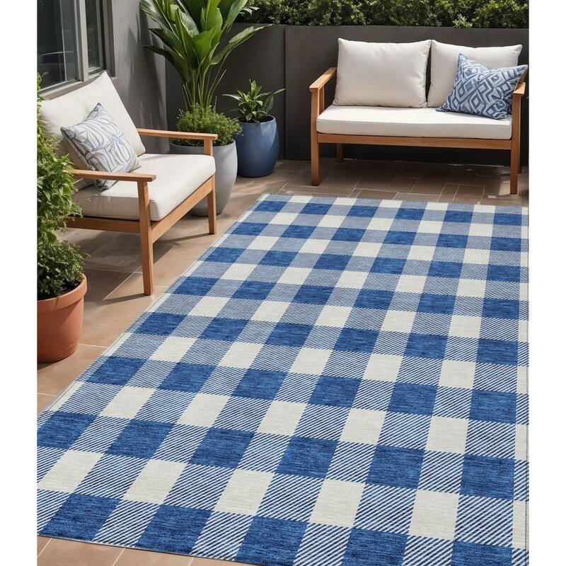 HomeRoots Plaid Transitional Rectangle Outdoor Rug - 5' X 8'