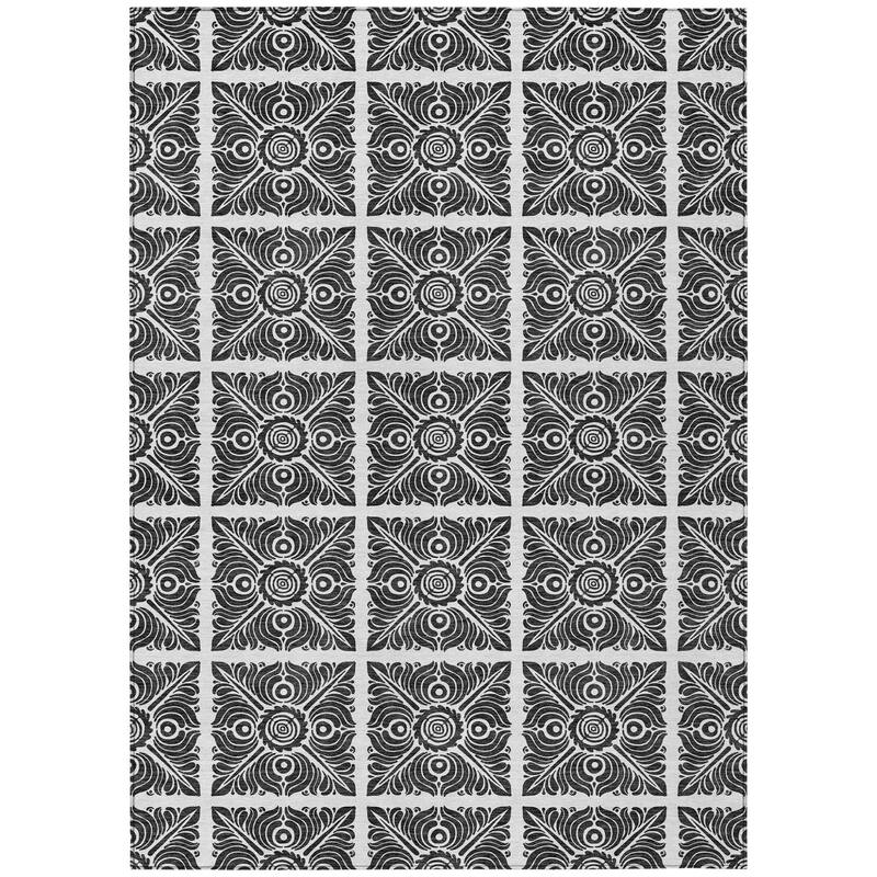 HomeRoots Medallion Transitional Rectangle Outdoor Rug - 5' X 8'