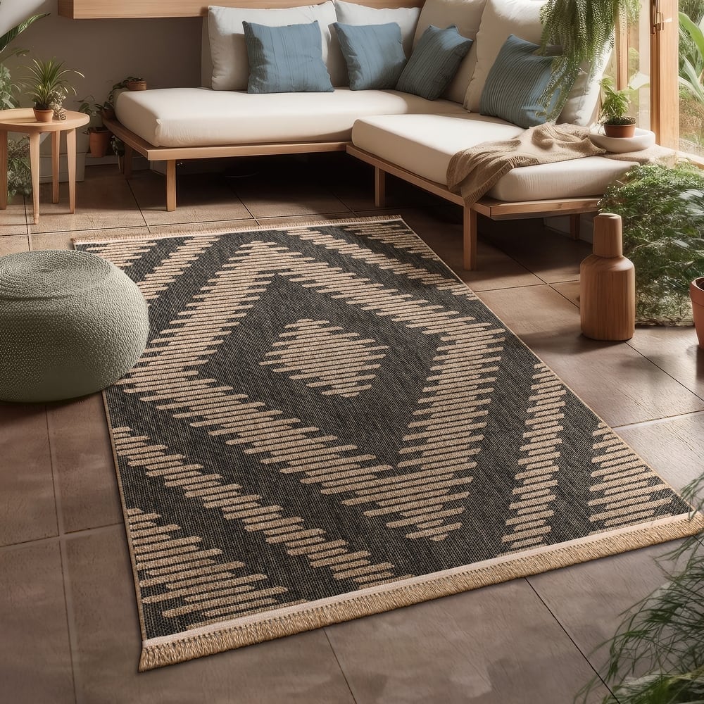 Indoor and Outdoor Rug Natural Look with Diamond Pattern
