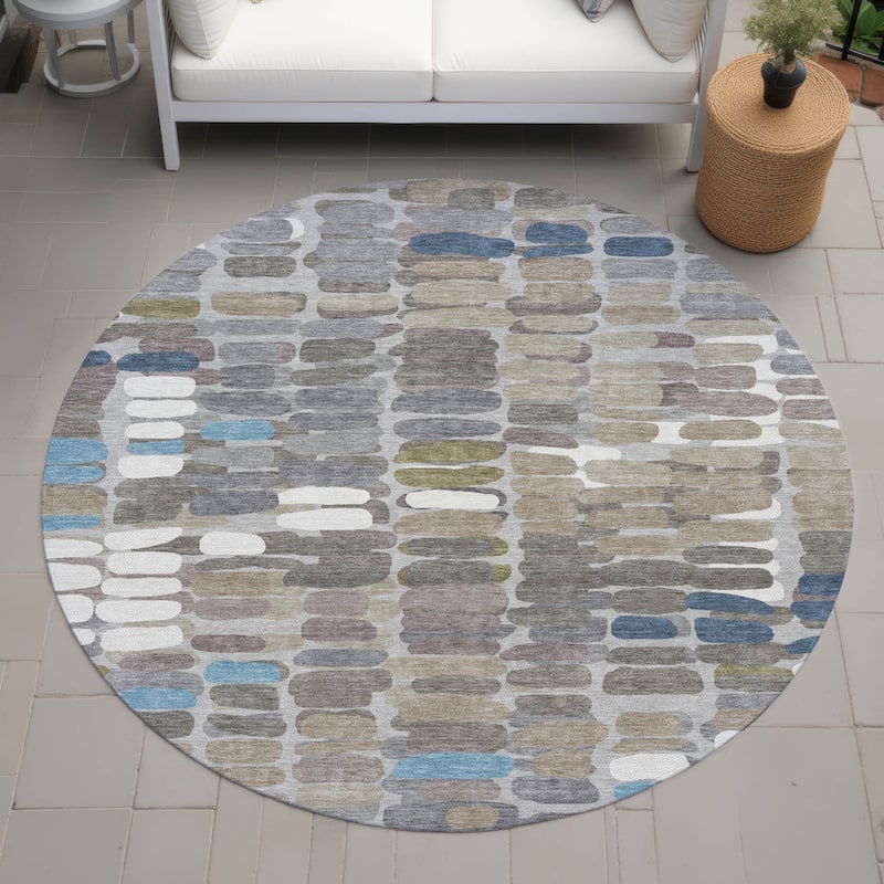 Machine Washable Indoor/ Outdoor Modern Caps Chantille Rug - Taupe - 8' x 8'