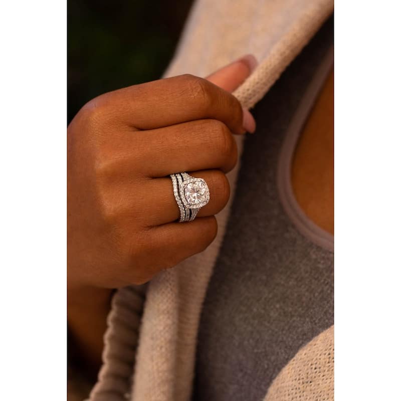 Kobelli 4.25 Carats Lab Grown Diamond Certified Solid Platinum Cushion Halo Cathedral Vienna 3pc Bridal Set