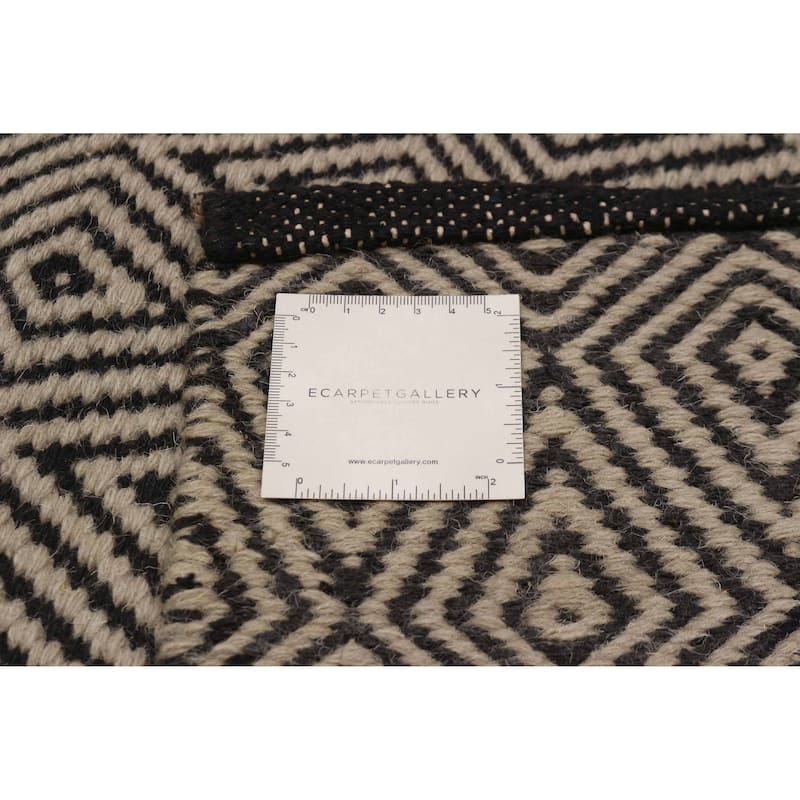 Nevada Black, Khaki Kilim 5'2" x 7'5" - 5'2 x 7'5