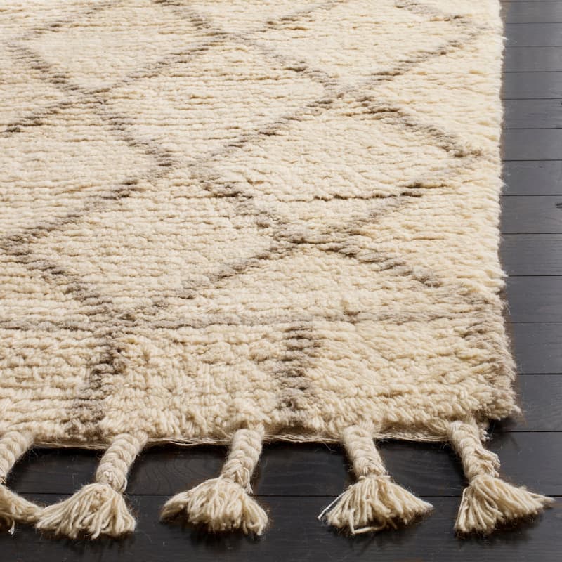 SAFAVIEH Handmade Casablanca Shag Magarete Tribal Wool Rug