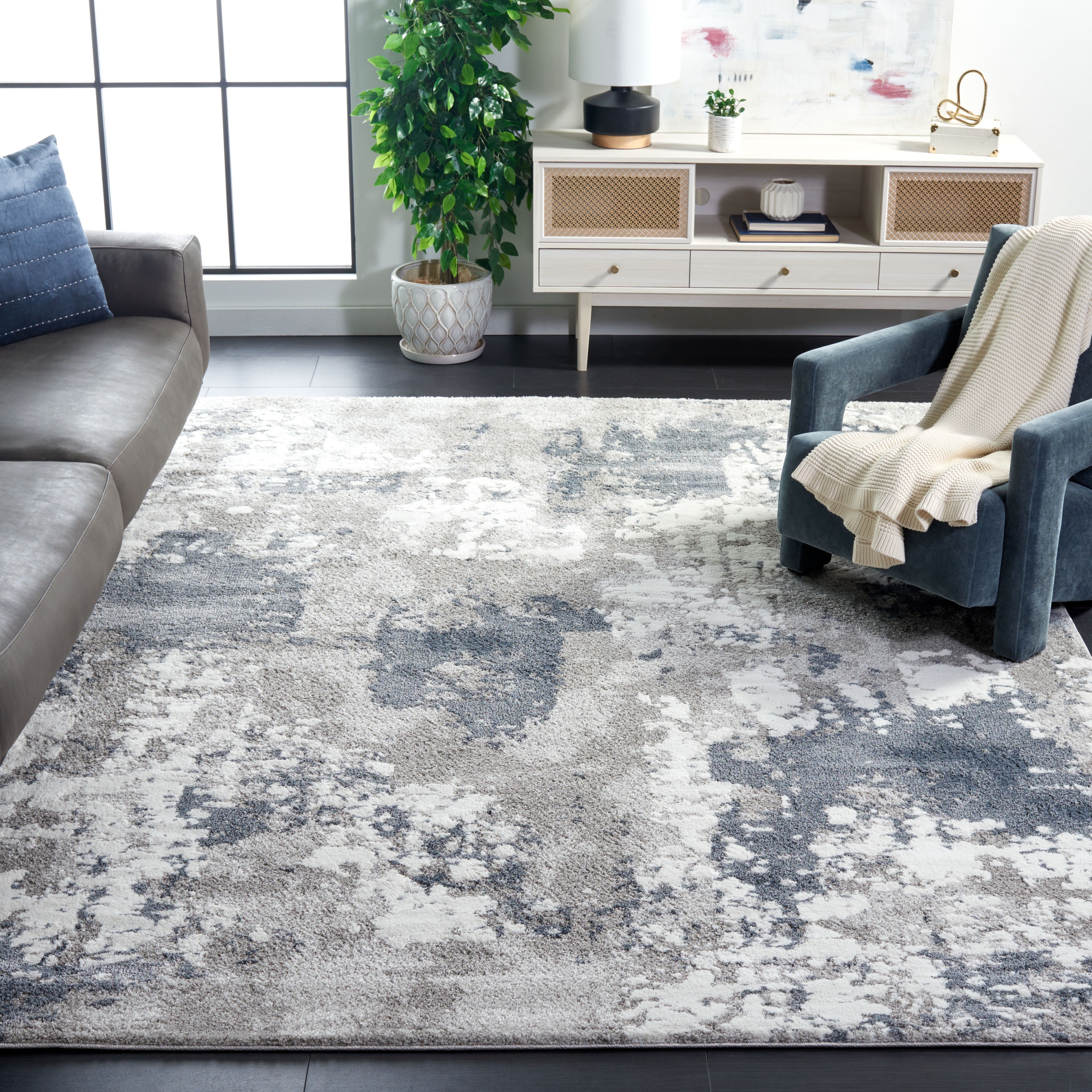 SAFAVIEH Century Dagnija Modern Abstract Rug