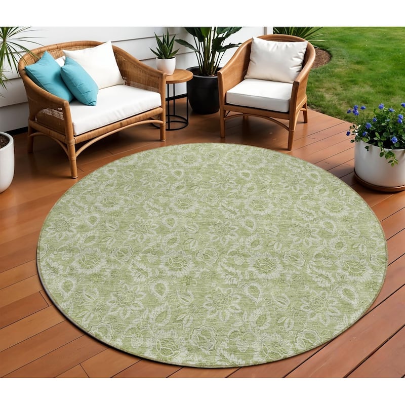HomeRoots Floral Transitional Rectangle Outdoor Rug - 8' Round