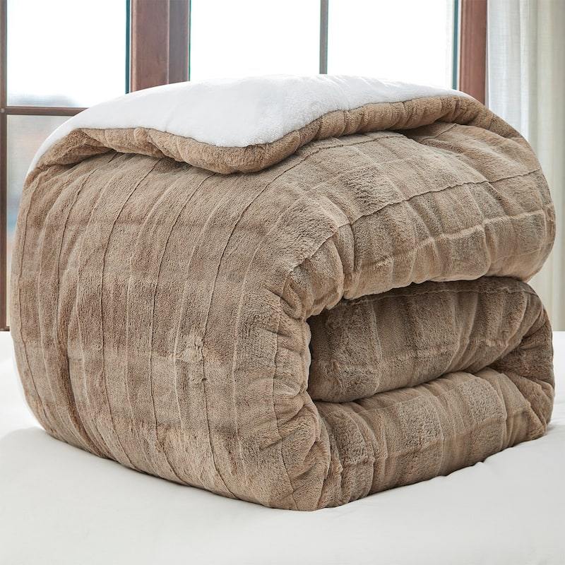 Chunky Bunny Crossing - Coma Inducer® Oversized Comforter Set