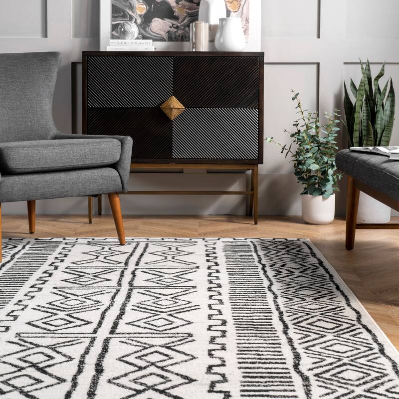 Nuloom Alisa Tribal Area Rug