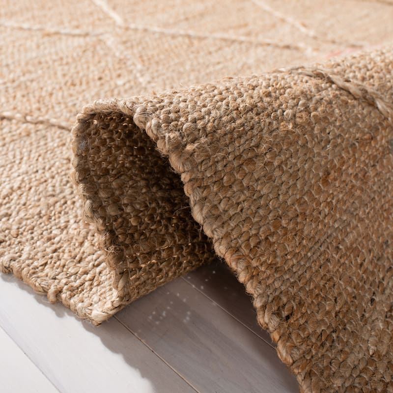 SAFAVIEH Handmade Natural Fiber Avah Jute Rug