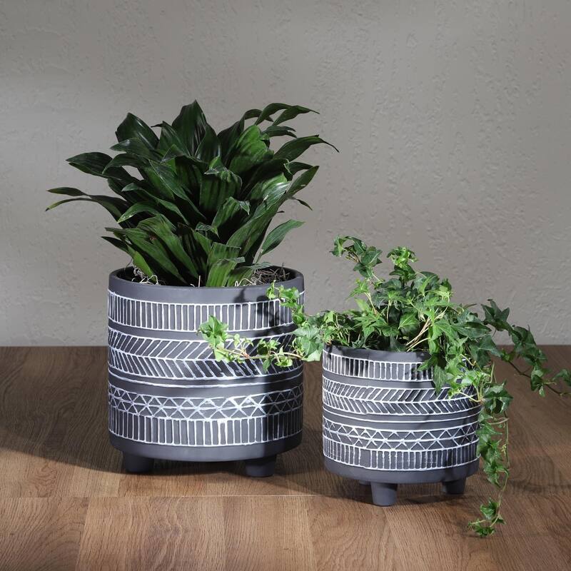 6/8" Tribal Look Footed Planter,Set of 2