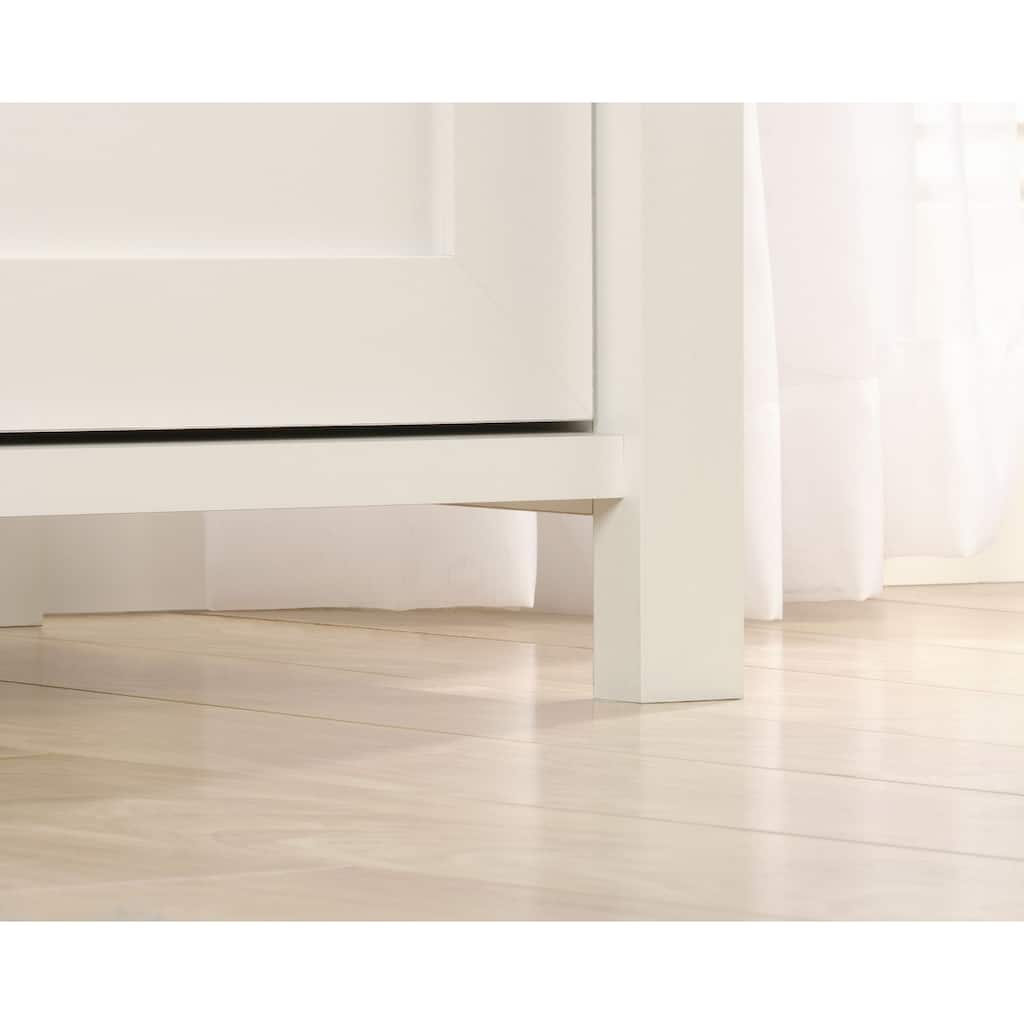 County Line 4-Drawer Chest Sw