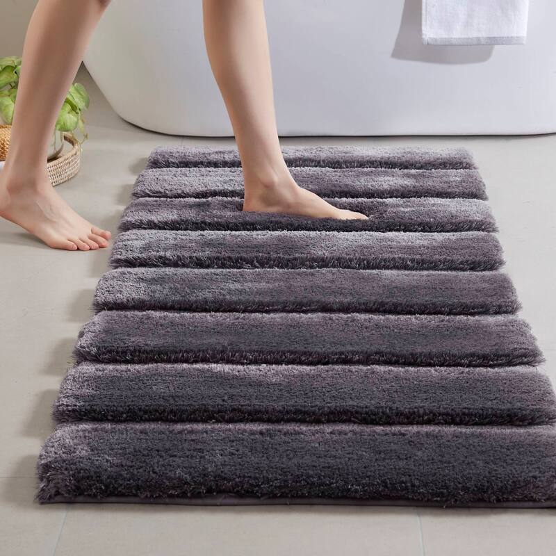 Madison Park Tufted Pearl Channel Solid Bath Rug