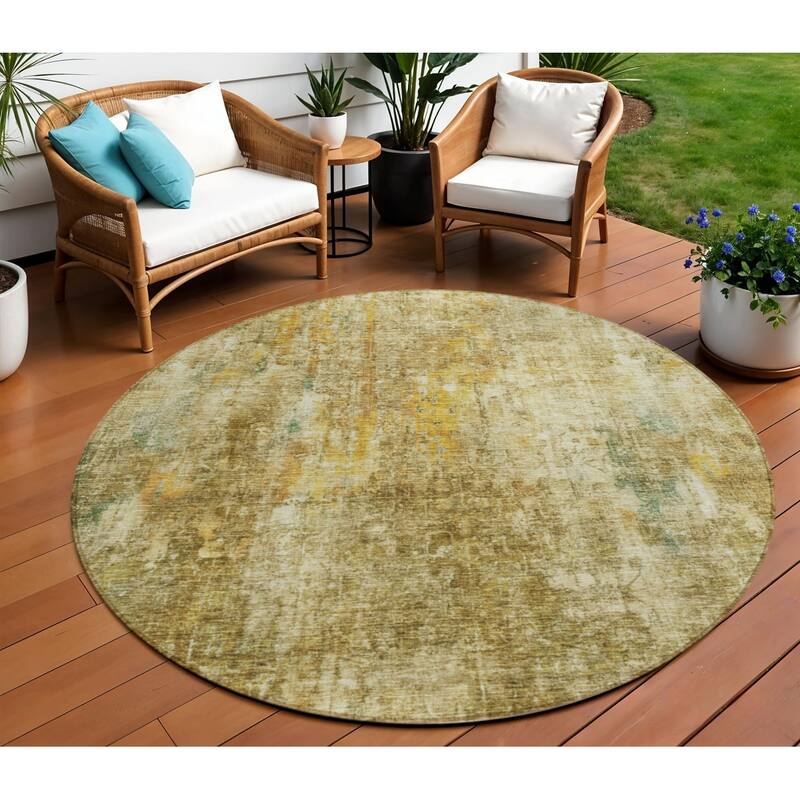 HomeRoots Abstract Transitional Rectangle Outdoor Rug - 8' Round